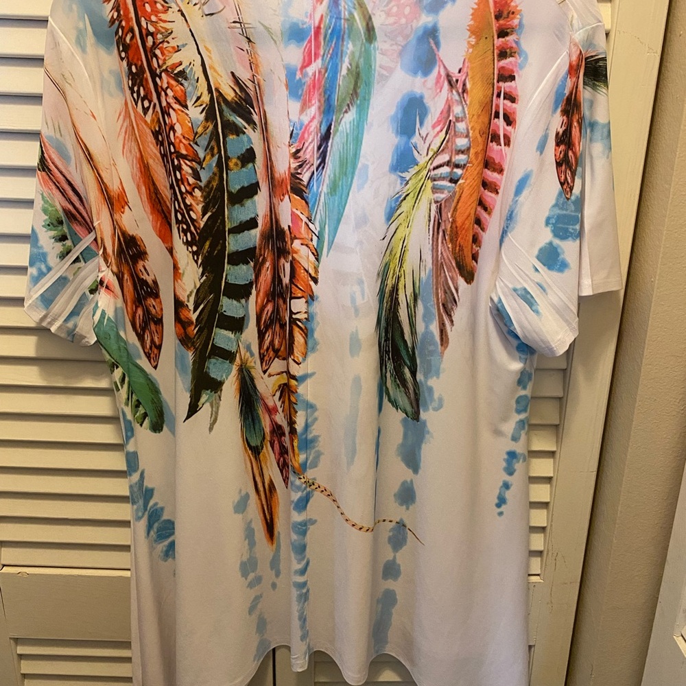 White Feather Print V-Neck Womens Top - Picture 3 of 3